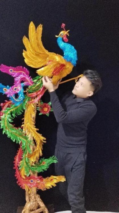 我在北京擺地?cái)?賣編織工藝品,被一老板相中,代理銷售,賺麻了